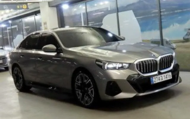 카카오카 중고차사이트 5시리즈 (G60) 530e xDrive 매물 사진 3 - 2025/04 8,546km